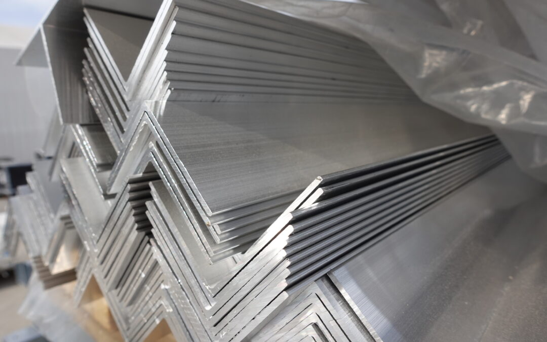 Przewaga profili Magnelis®nad aluminiowymi